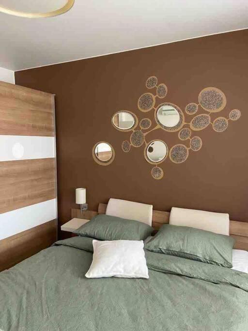 Lovely 1-Bedroom Apartament With Free Parking Sofia Buitenkant foto