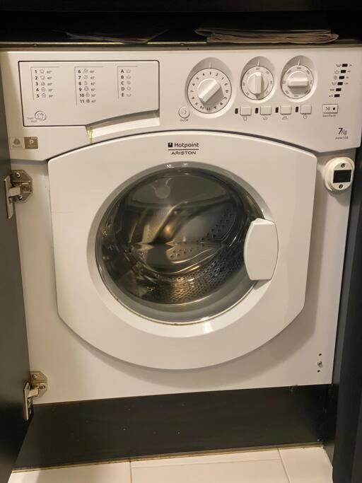 Lovely 1-Bedroom Apartament With Free Parking Sofia Buitenkant foto