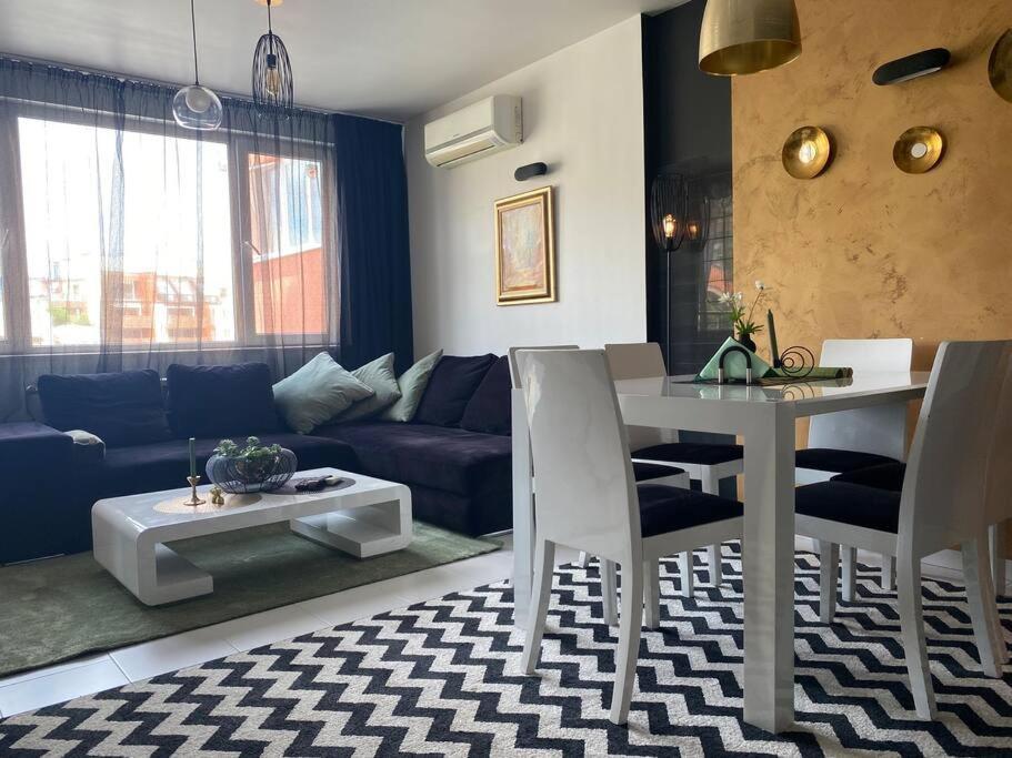Lovely 1-Bedroom Apartament With Free Parking Sofia Buitenkant foto