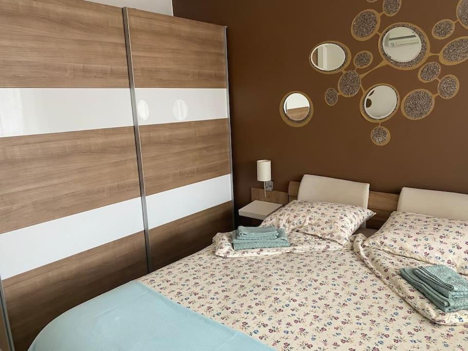 Lovely 1-Bedroom Apartament With Free Parking Sofia Buitenkant foto