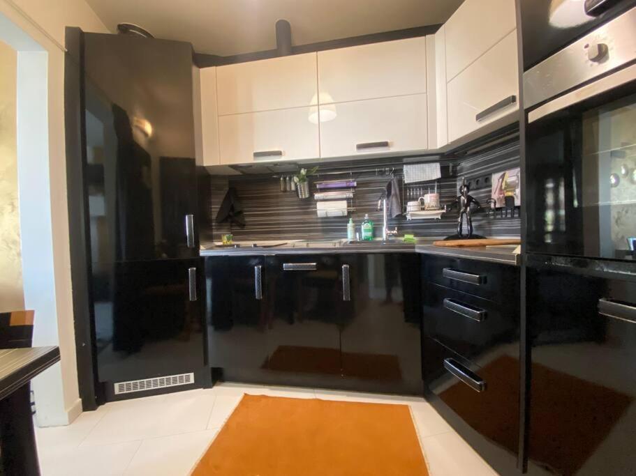 Lovely 1-Bedroom Apartament With Free Parking Sofia Buitenkant foto